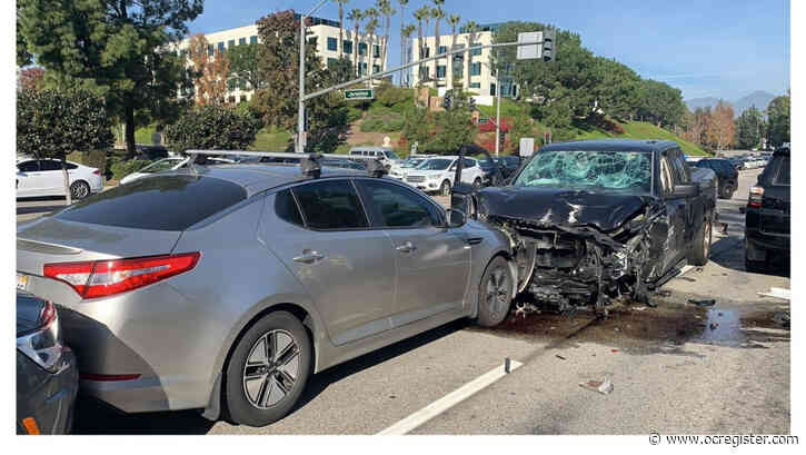 6 hospitalized, including 2 children, in Mission Viejo crash