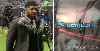 For the love of H-town: Bills’ Ed Oliver rocks ‘Be Someone’ cleats at playoff game