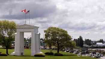 Iranian-Canadians say they were detained, interrogated at U.S. border crossing