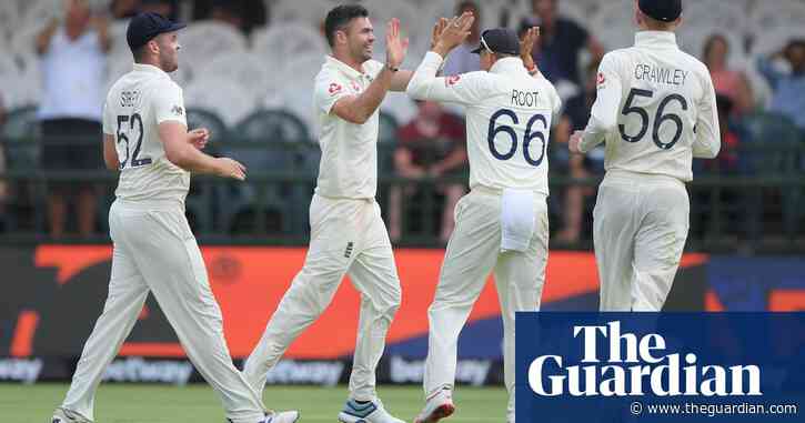 Jimmy Anderson strikes late but South Africa remain in hunt against England
