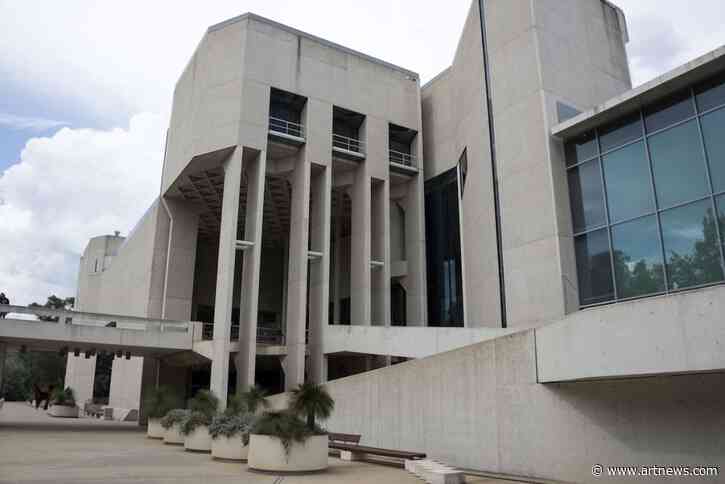 As Fires Rage in Australia, National Gallery Shutters Due to Deteriorating Air Quality in Capital