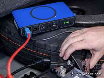 Charge your iPhone and jump-start your car with Mophie's power pack     - CNET