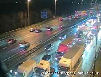 Traffic stopped on M6 to remove broken down lorry