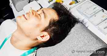 CES Liveblog Day 1: A Smart Pillow, Rotating TV, and More