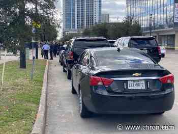 Houston police sergeant shoots robbery suspect in Midtown, police say