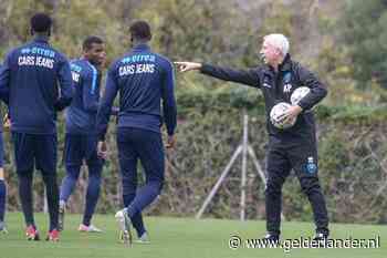 Pardew haalt eerste versterking voor ADO uit Engeland