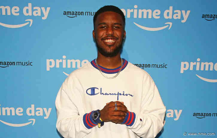 Listen to Novelist turn a meme beat into a brilliant freestyle, ‘No Budget’