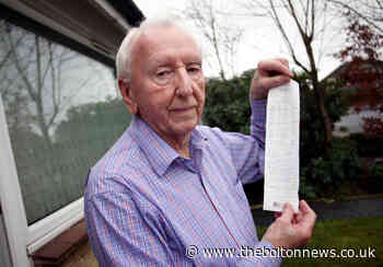 Shopper, 85, overcharged £26.50 for plants and apples he did not buy in Christmas shop