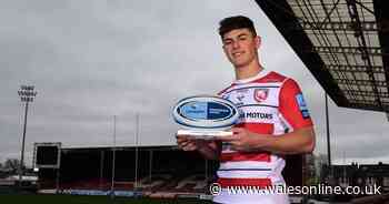 Louis Rees-Zammit named English rugby's player of the month and immediately donates prize to Welsh cancer centre