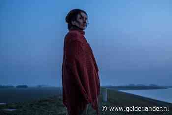 Amazon wil Nederlandse vampierenserie met Anna Drijver en Monic Hendrickx