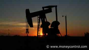 Crude oil futures down 1.13% on rise in US crude stock