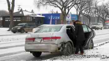 Police respond to 26 crashes in 11 hours during Saskatoon snowstorm
