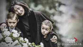 Teaching children how to grieve by example