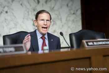 Senate Democrats grow impatient waiting for Pelosi to send articles for Trump impeachment trial