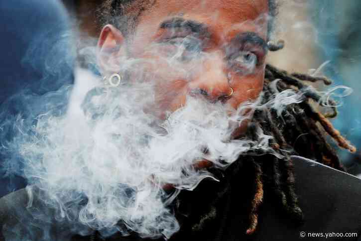 U.S. vaping-related deaths rise to 57, cases of illness to 2,602
