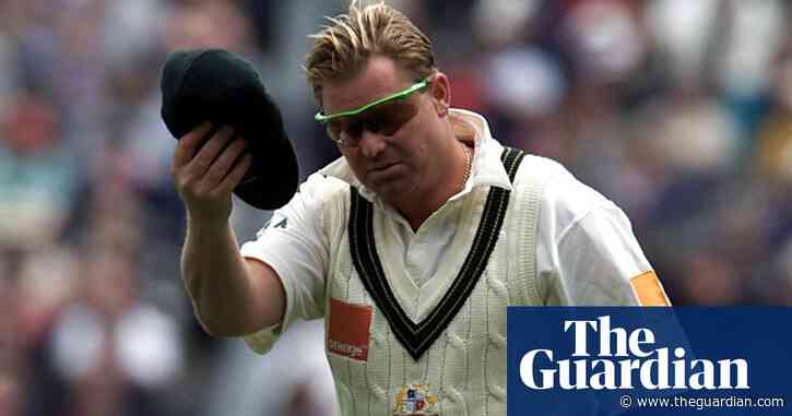 Shane Warne's baggy green fetches $1m in auction for Australia's bushfire aid