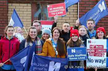 Sinn Fein back deal to restore powersharing at Stormont