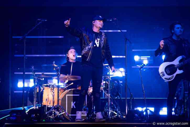 Kane Brown delivers emotional concert during rescheduled Staples Center show