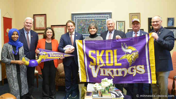 Ilhan Omar Posts Photo Of Minnesota Delegation United In Vikings Fandom