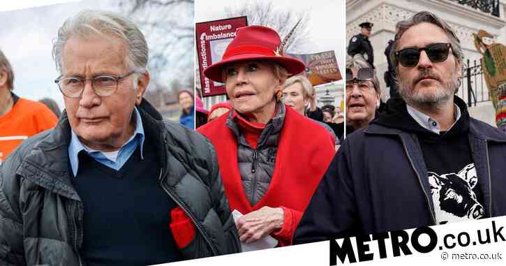 Joaquin Phoenix and Martin Sheen ‘detained by police’ after taking part in Jane Fonda climate change protest