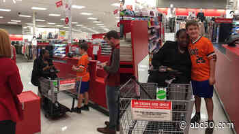 10-year-old boy returns $900 to woman who lost envelope of cash in Alabama Target