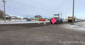 4 people killed, 6 injured in southern Alberta highway crash