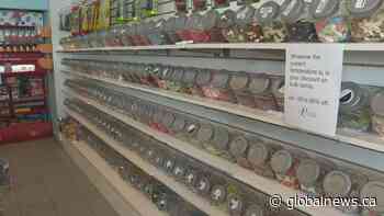 Edmonton candy store cashes in on bitter cold by offering discount