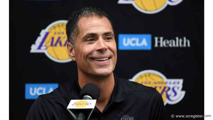 Lakers promote Rob Pelinka, extend his contract