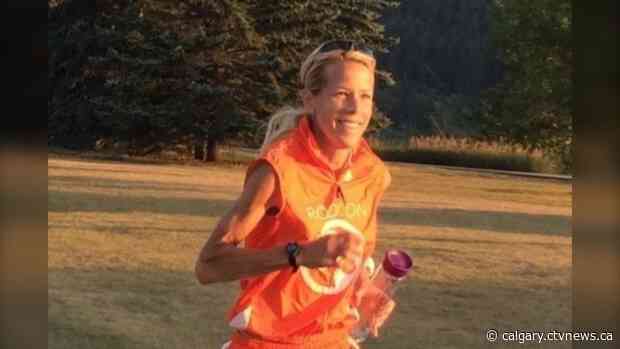 Hayley Wickenheiser helps lead campaign for her trainer's cancer battle