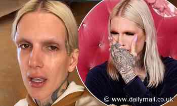 YouTuber Jeffree Star reveals he split with boyfriend in emotional new video