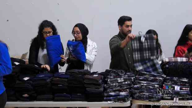 Volunteers spread warmth during Calgary chill