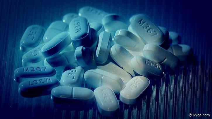 Ex-drug company execs face reckoning in opioid bribery case