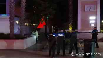 South Beach Cops Fatally Shoot Man They Say Stabbed Officer