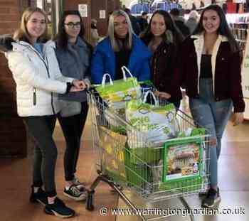 Teens give to food bank instead of buying Christmas presents