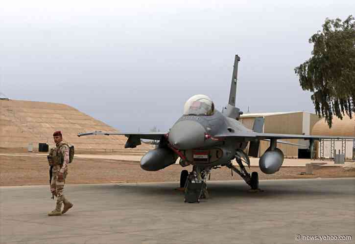 4 Iraqi servicemen wounded by rocket attack on air base