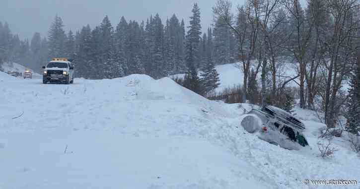 Little Cottonwood Canyon reopens after an avalanche struck a car
