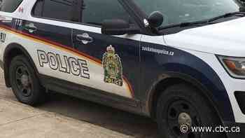 Early morning crash sends two Saskatoon police officers to hospital