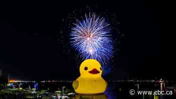 'The quack is back': World's largest rubber duck making its return to Toronto