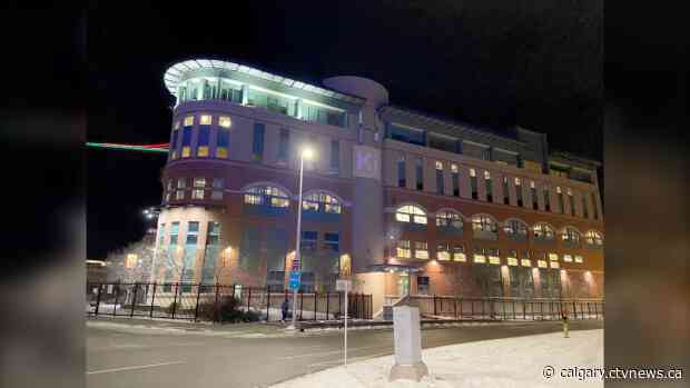 Calgary Drop-In Centre makes plea for donations of warm clothing