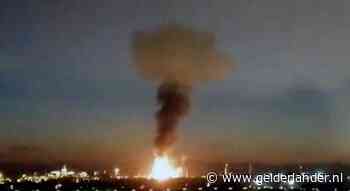 Enorme explosie in chemische fabriek in Spanje, gigantische vuurbal gefilmd