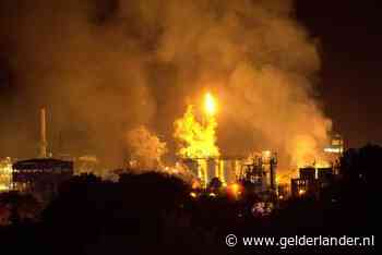 Dode bij enorme explosie in Spaanse fabriek, gigantische vuurbal gefilmd