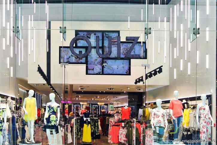 Quiz Christmas sales plunge 9.3% amid online decline