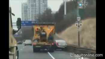 Police ID drivers involved in Hwy 401 collision captured on video