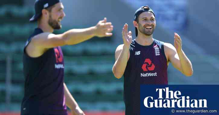 Conditions may swing it for Mark Wood as England delay selection | Vic Marks