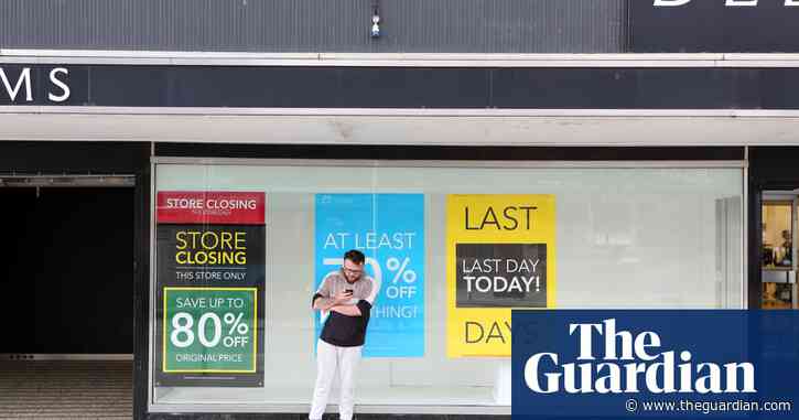 Stockton-on-Tees rues 'bloody online' as Debenhams closes