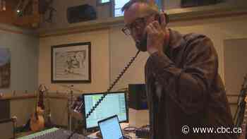 He didn't pay his phone bill for 5 years. No one noticed. Now he owes Telus $5,000