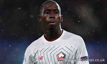 Lille midfielder Boubakary Soumare set to sign for Manchester United or Chelsea