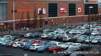 Police carrying out searches near Metrocentre for wanted man