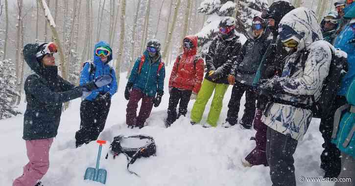 Female pro backcountry skiers imbue fear, education through clinics