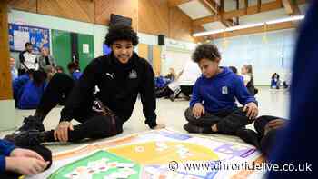 Newcastle United’s DeAndre Yedlin and Jetro Willems make surprise visit to Byker Primary School